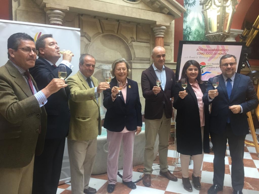 La Real Sociedad de Carreras de Caballos de Sanlúcar  nombrada socio de honor de la Asociación Sevillana de Empresas Turísticas